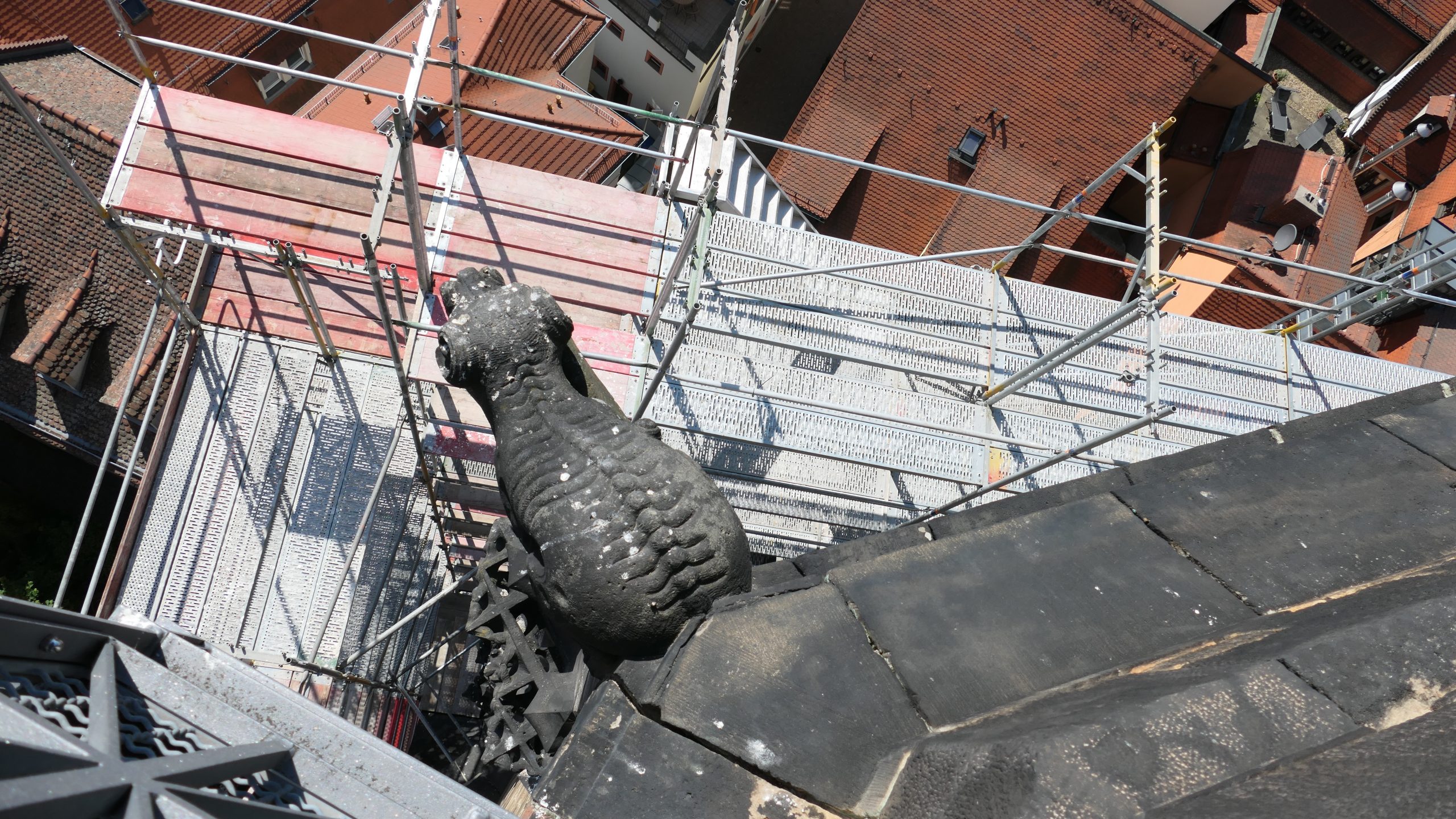 Blick vom Turm hinunter auf das Gerüst Blick vom Turm hinunter auf das Gerüst
